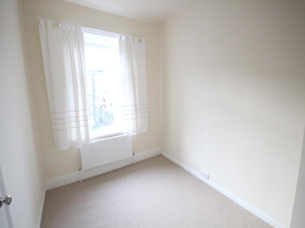 3 bedroom mid terrace house To Let in Barnoldswick - IMG_1224.jpg